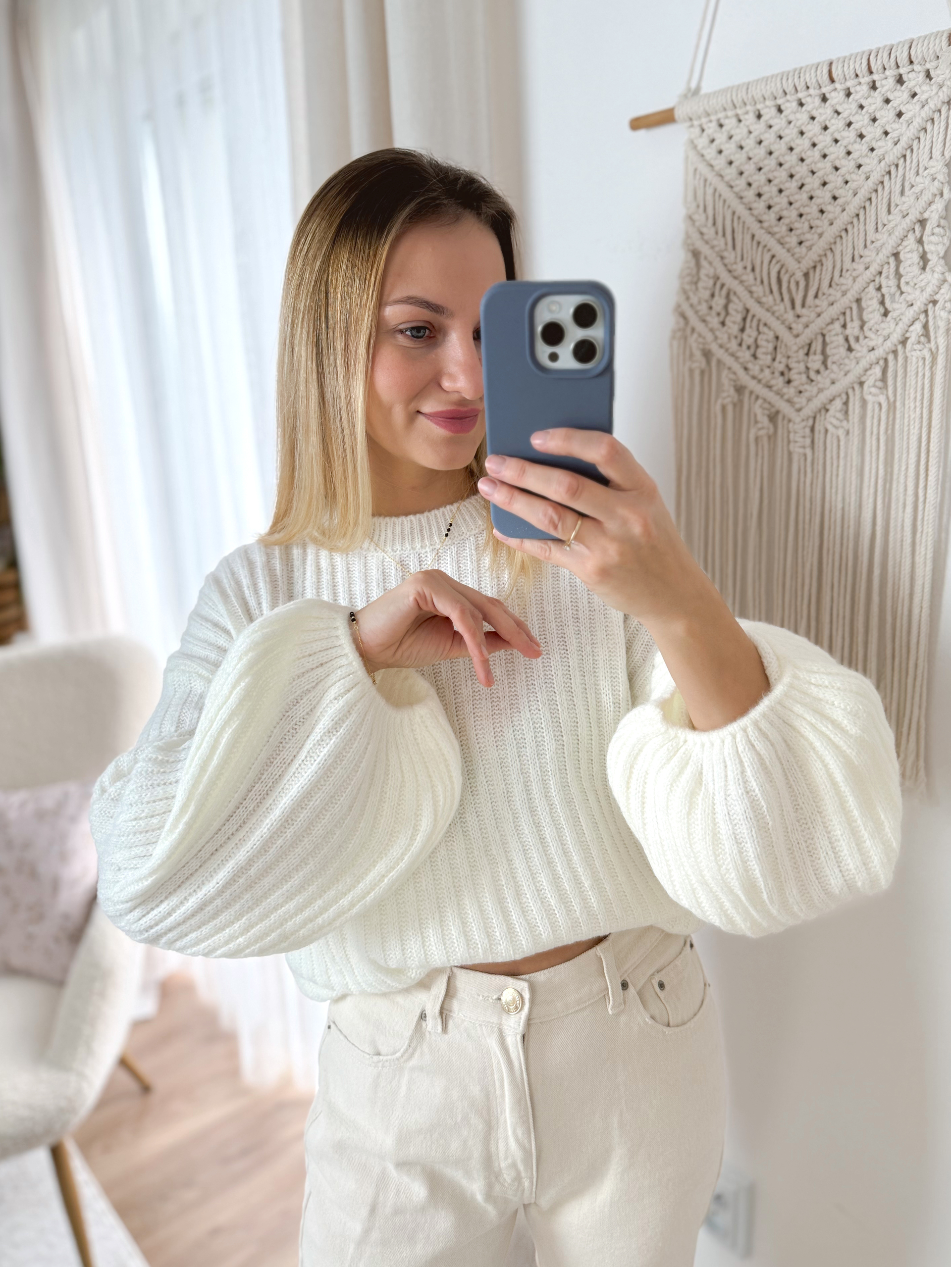 Sweter dzwonek śmietanka